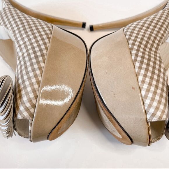 Stuart Weitzman Tan Gingham Platform Pumps Size 9 - Picture 6 of 12
